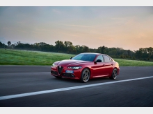 Фотография Alfa Romeo Giulia Седан