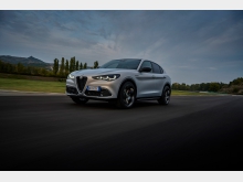 Фотография Alfa Romeo Stelvio Внедорожник