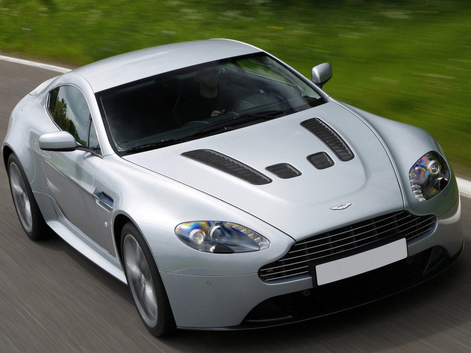 Фото Aston Martin V12 Vantage первое поколение купе