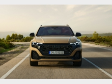 Фотография Audi Q8 Внедорожник