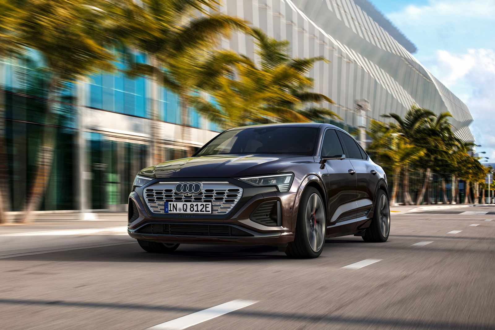 Фото Audi Q8 e-tron первое поколение рестайлинг Q8 Sportback e-tron