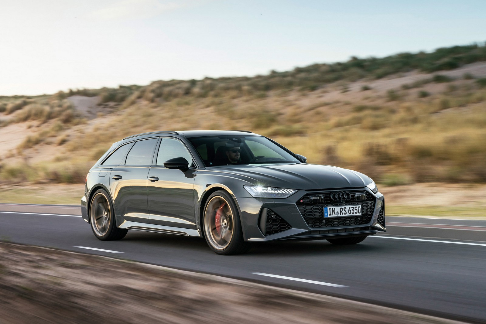 Фото Audi RS6 C8 perfomance универсал