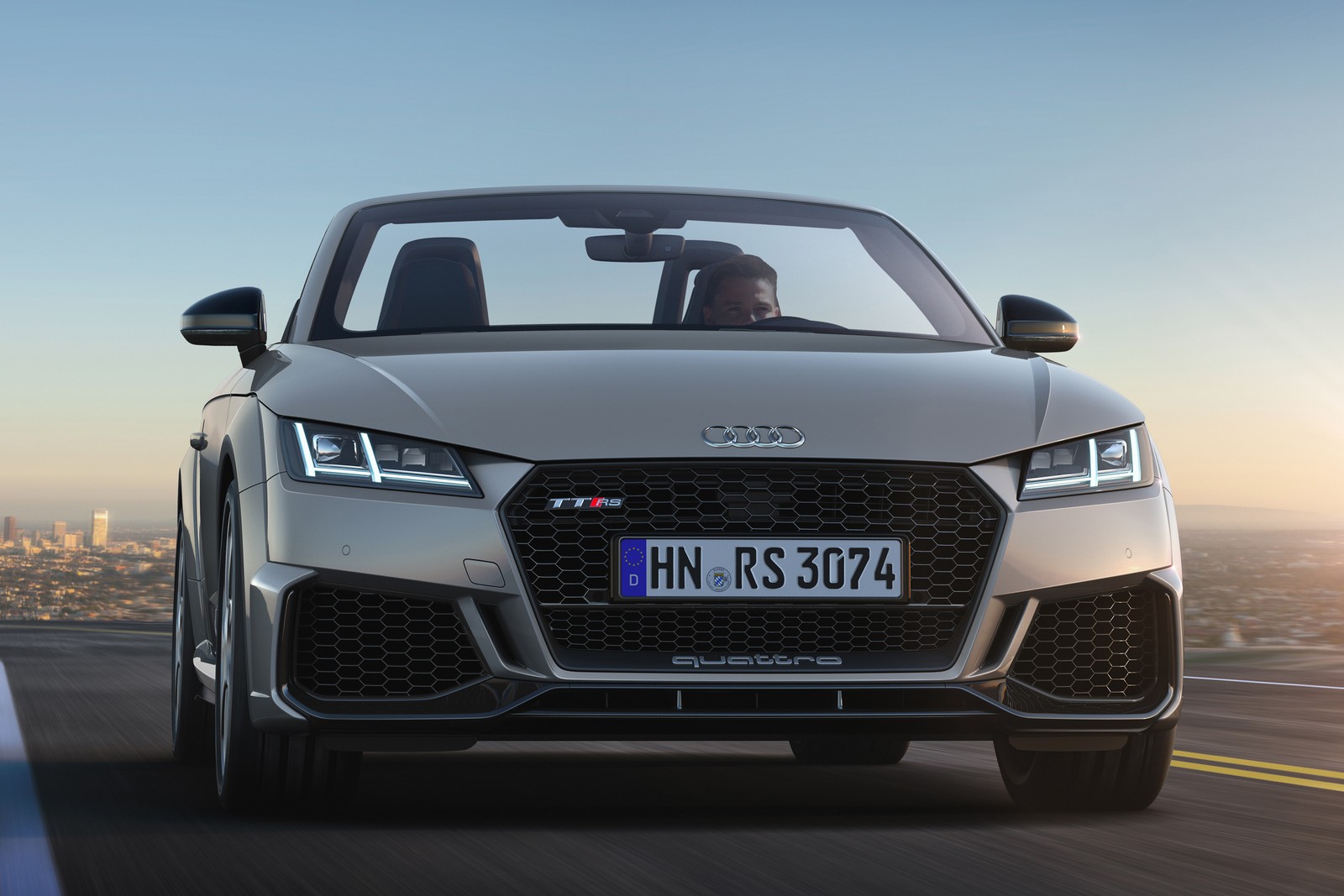 Фото Audi TT RS 8S рестайлинг родстер