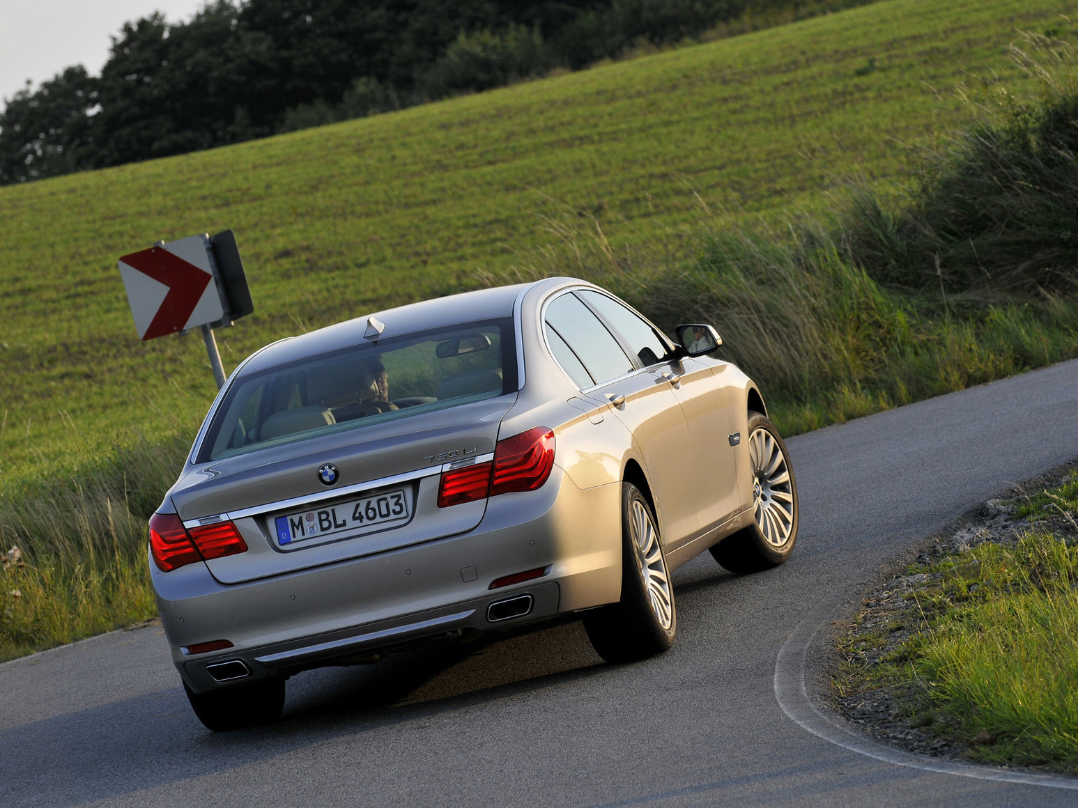 Фото BMW 7 серия F01/F02 Седан