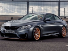 Фотография BMW M4 CSL M4 GTS