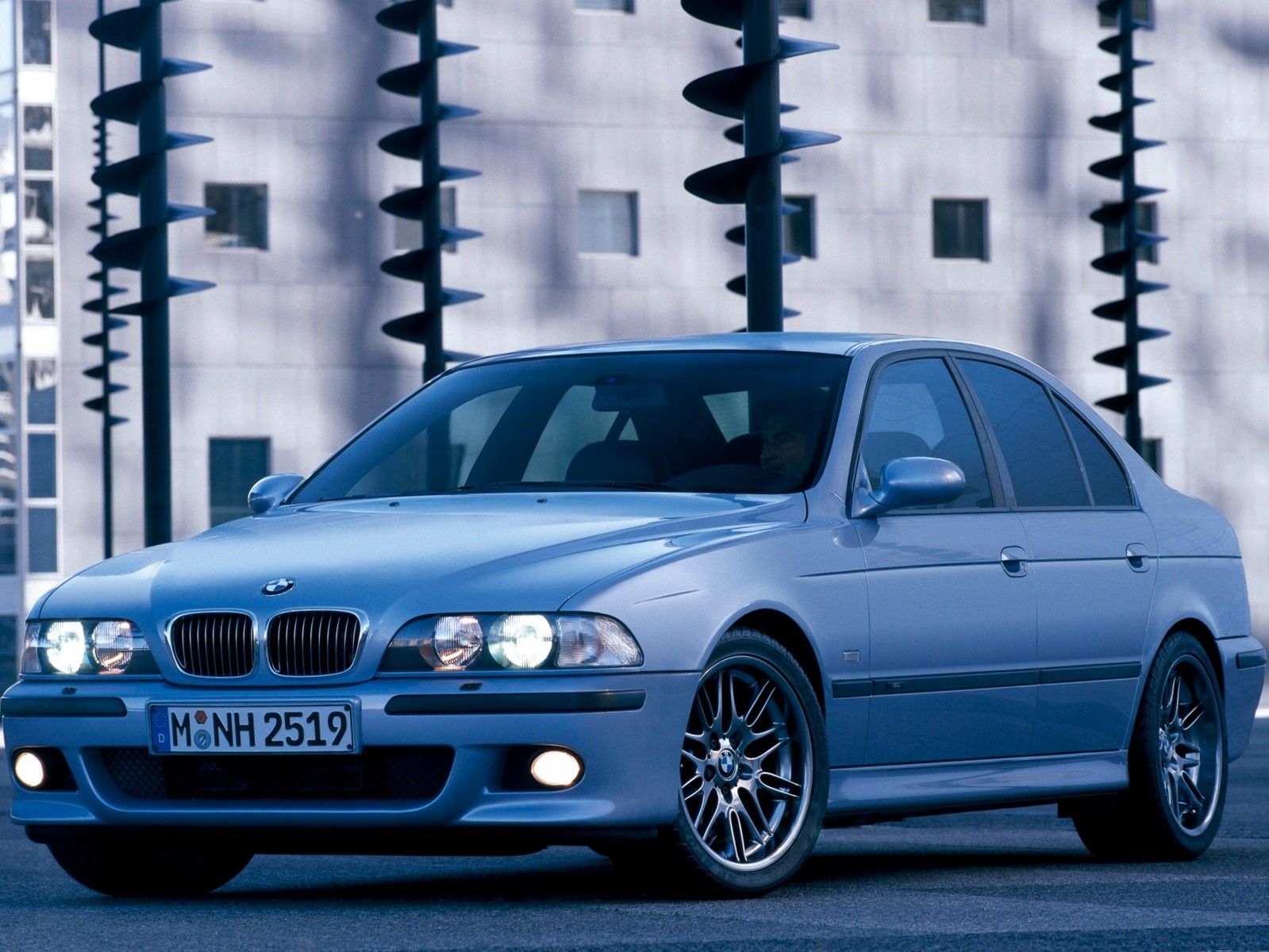 Фото BMW M5 E39 седан