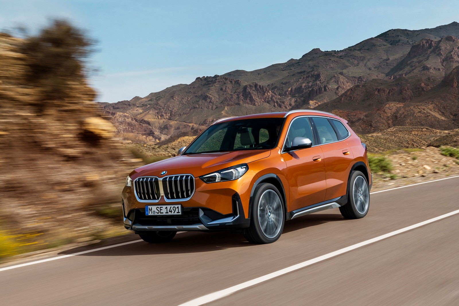 Фото BMW X1 U11 Внедорожник