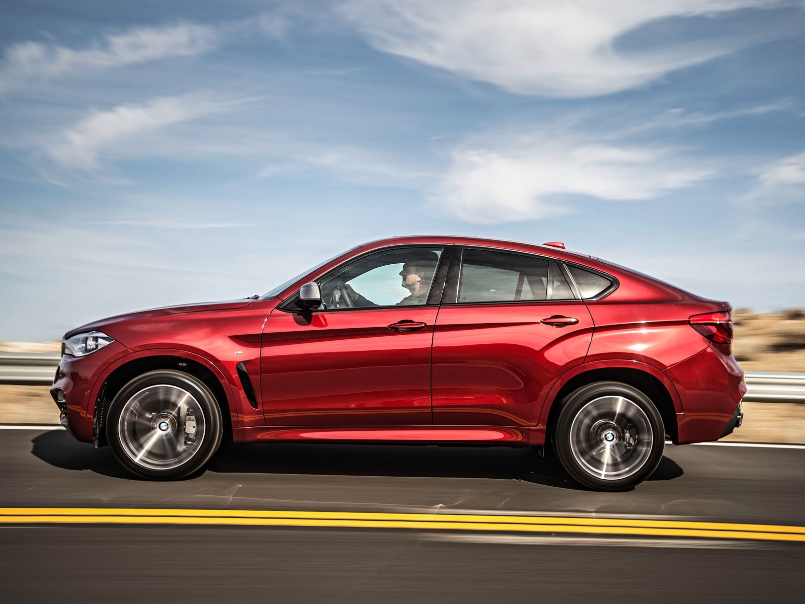 Фото BMW X6 F16 Внедорожник