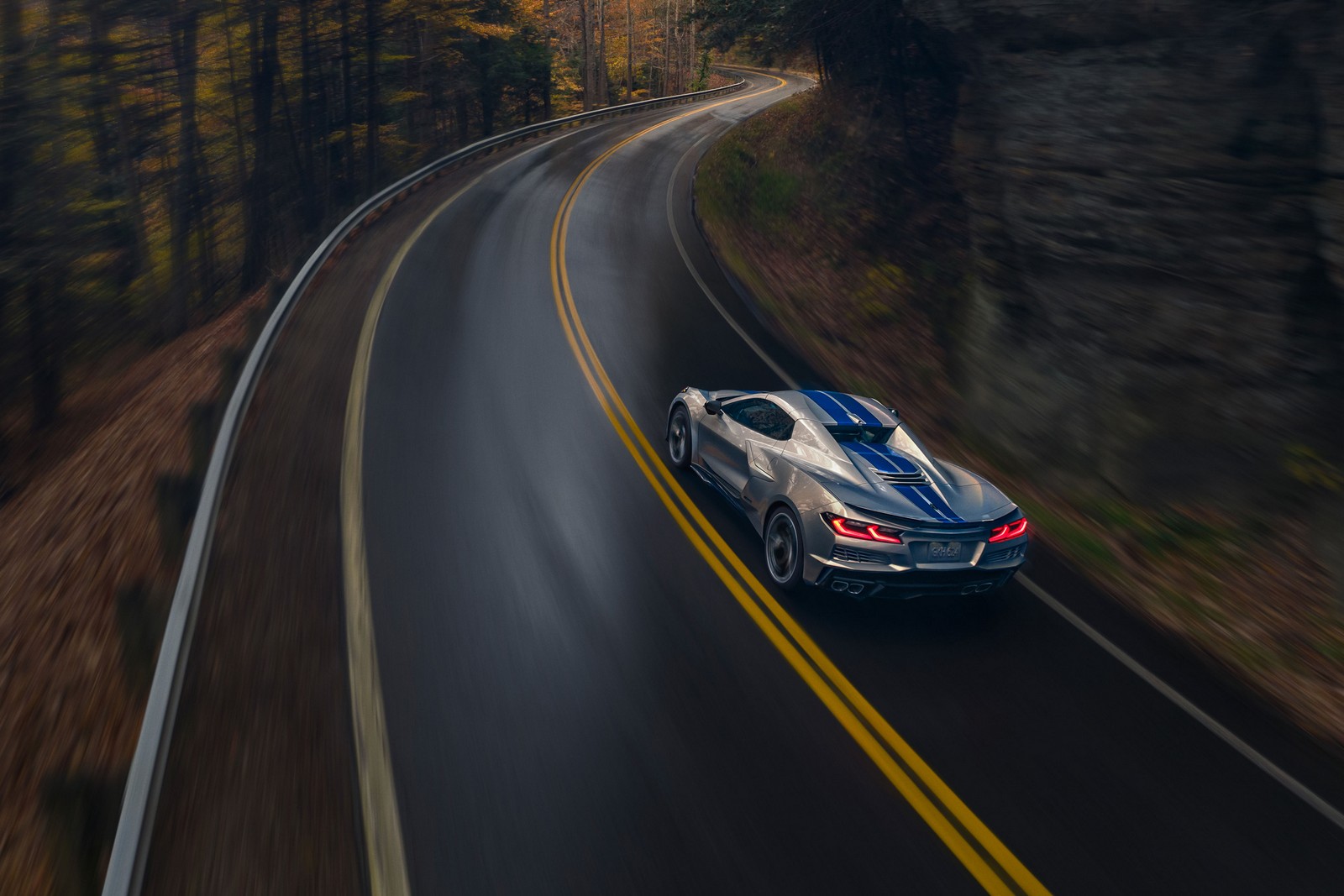 Фото Chevrolet Corvette С8 E-Ray родстер