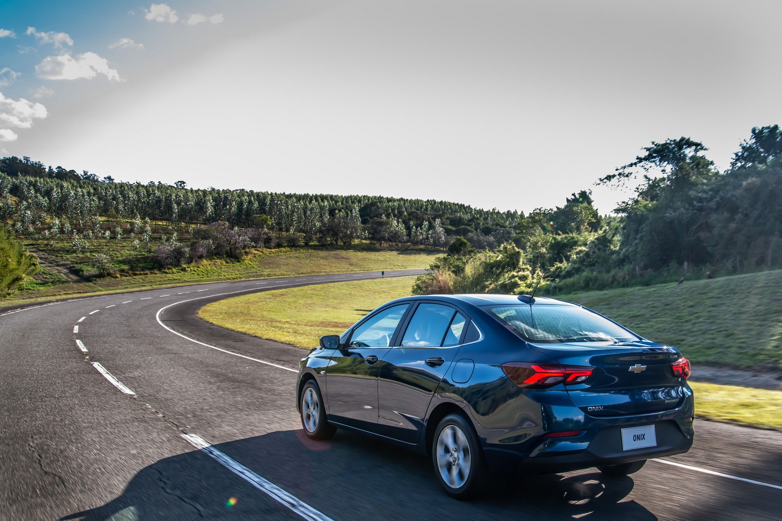 Фото Chevrolet Onix второе поколение Седан