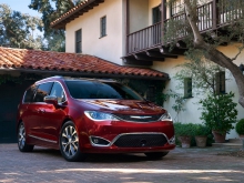 Фотография Chrysler Pacifica минивэн