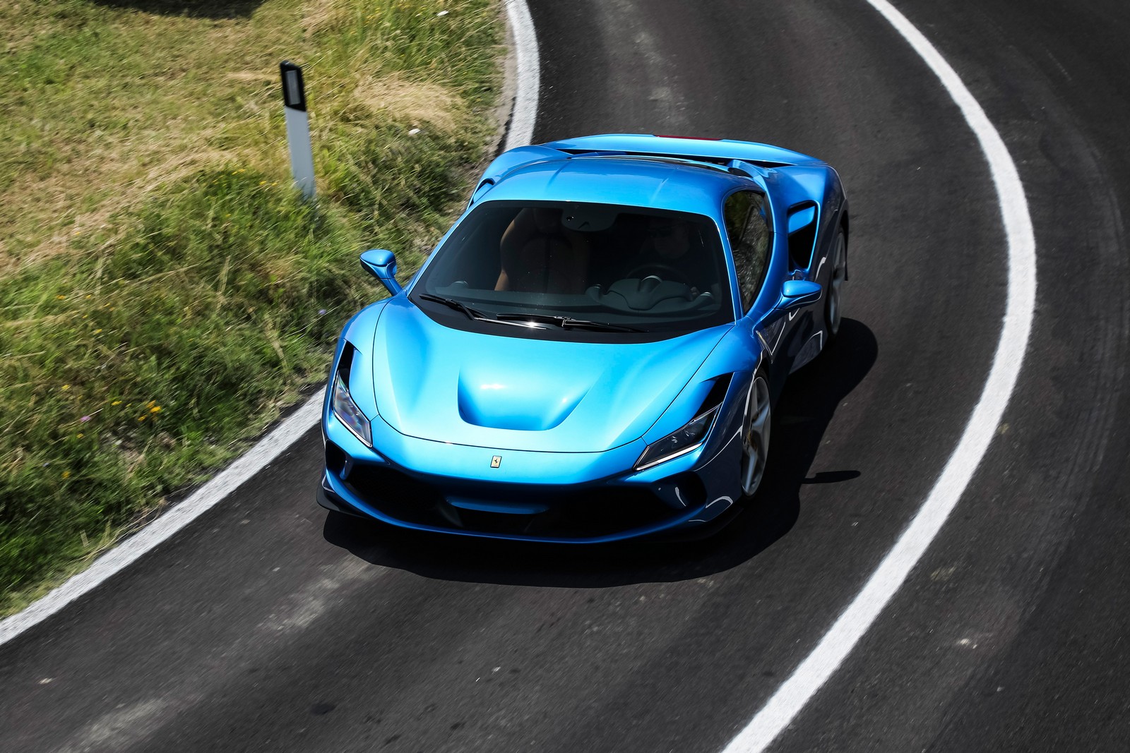 Фото Ferrari F8 Spider первое поколение F8 Tributo