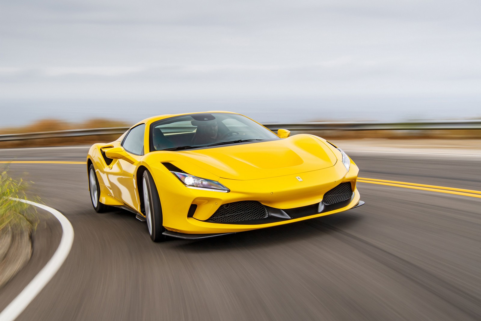 Фото Ferrari F8 Spider первое поколение Родстер