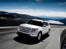 Фотография Ford Explorer Внедорожник