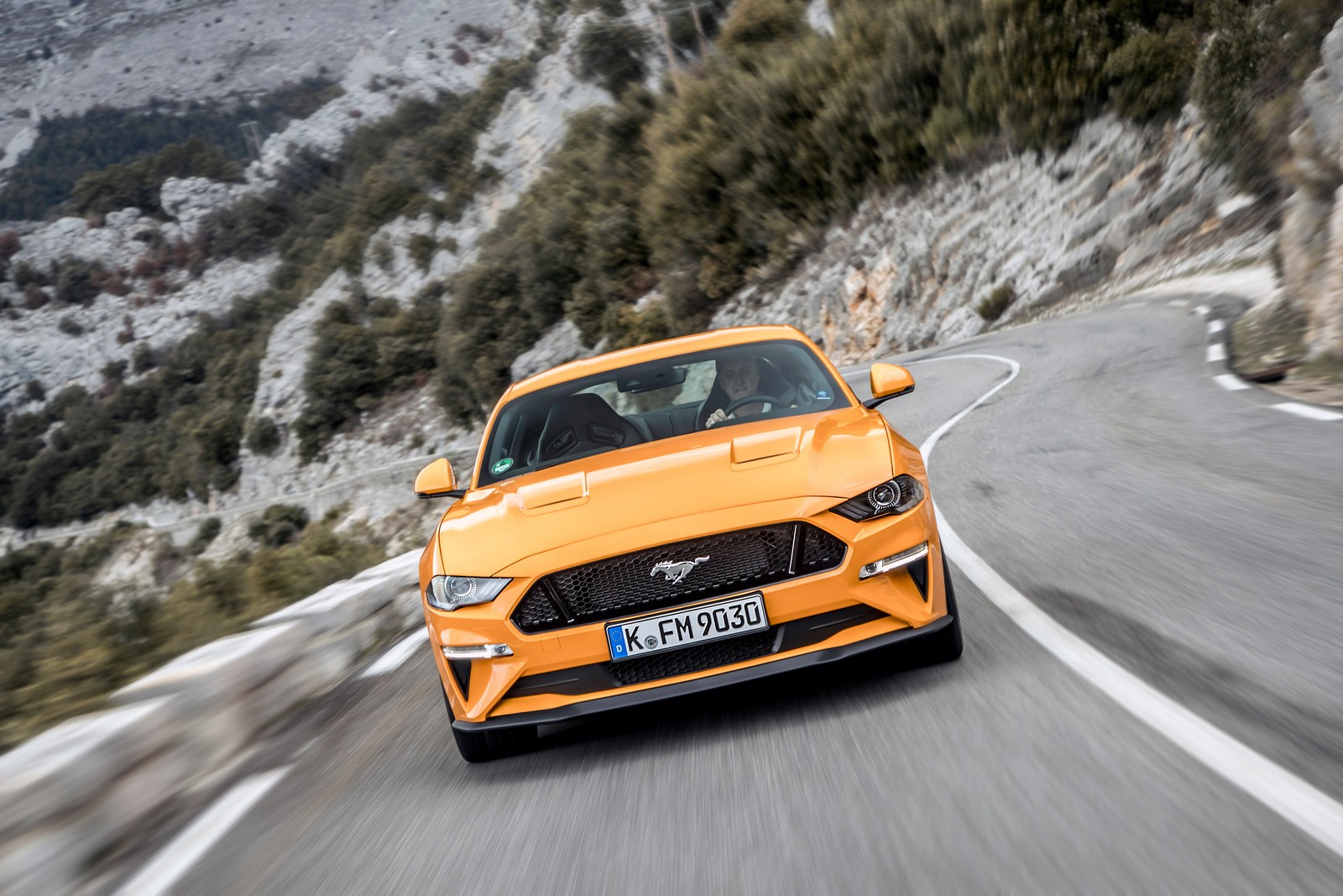 Фото Ford Mustang шестое поколение рестайлинг купе