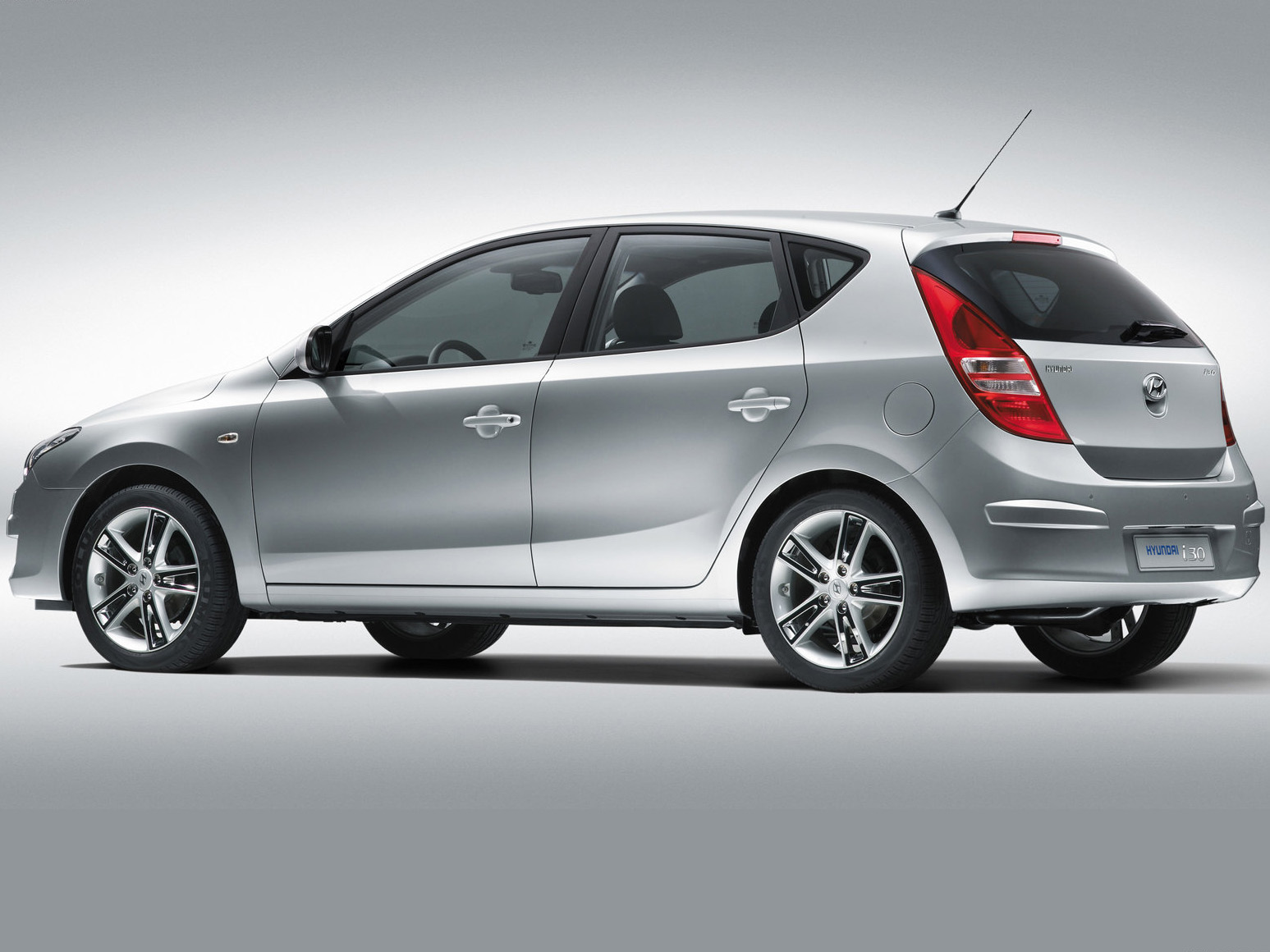 Фото Hyundai i30 первое поколение хэтчбек 5-дв.