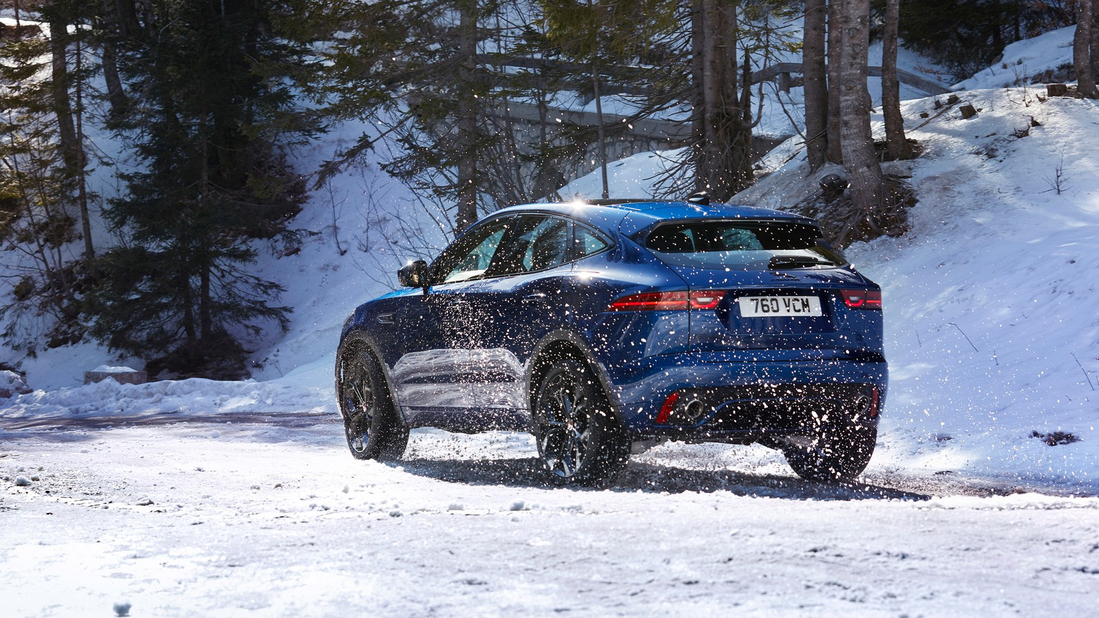 Фото Jaguar E-Pace первое поколение рестайлинг Внедорожник