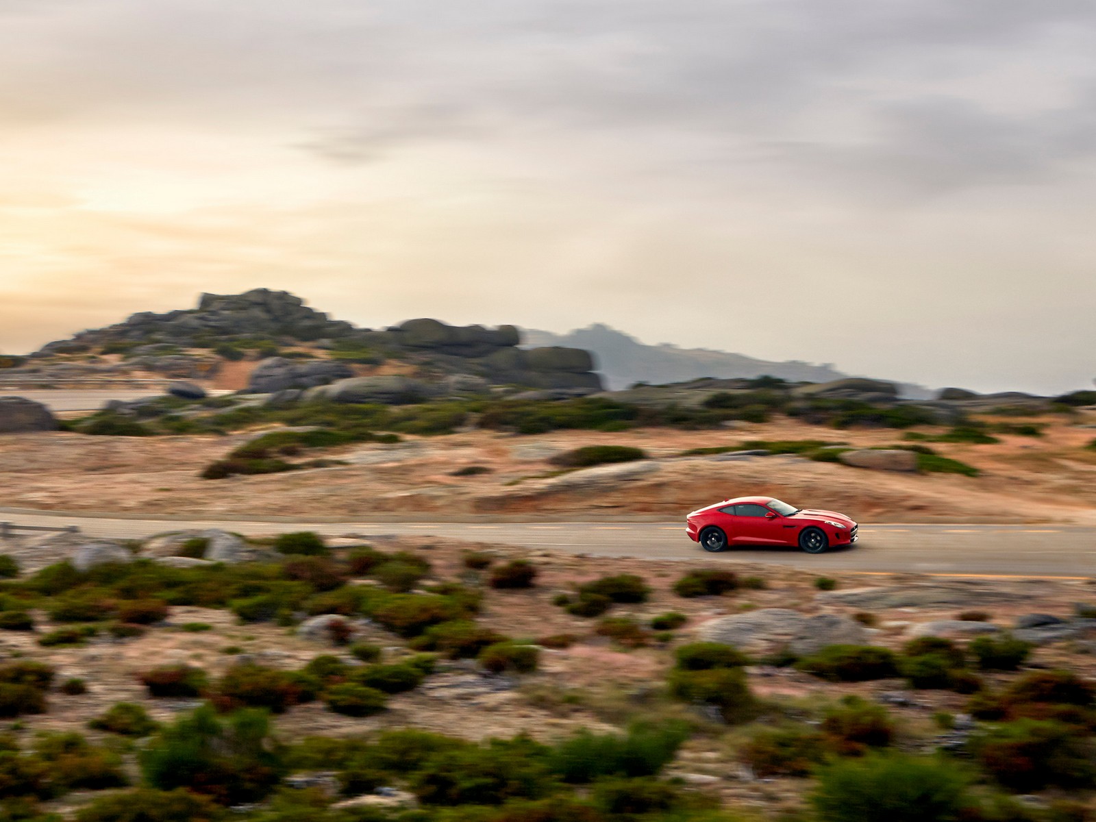 Фото Jaguar F-Type первое поколение купе