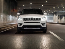 Фотография Jeep Compass Внедорожник