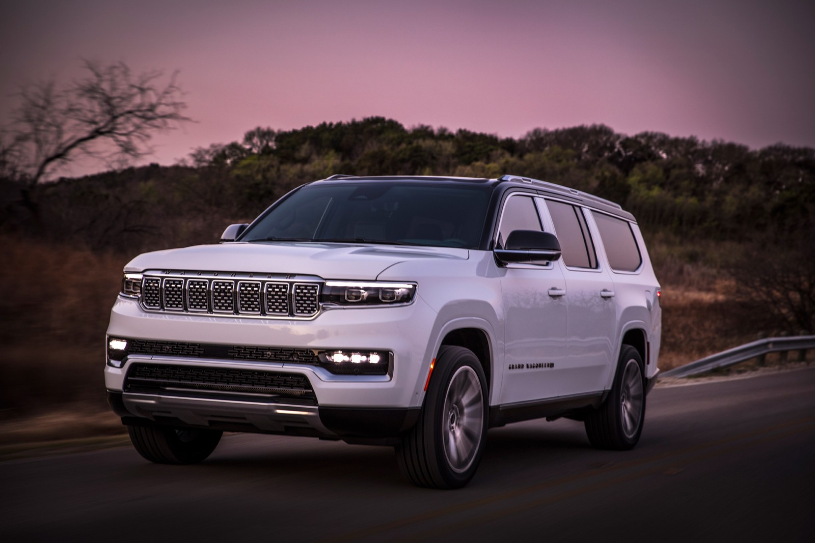 Фото Jeep Grand Wagoneer WS Внедорожник