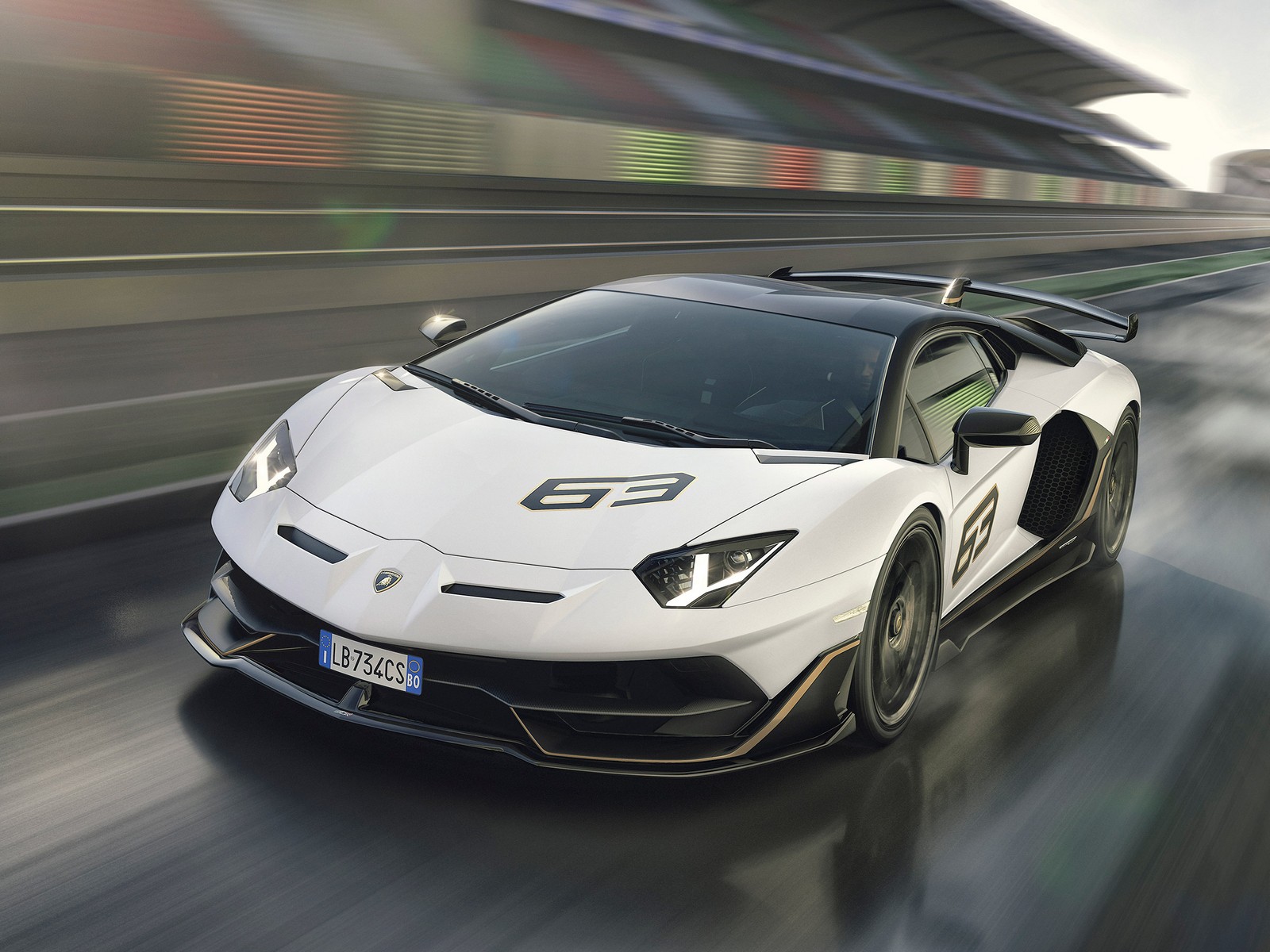 Фото Lamborghini Aventador первое поколение рестайлинг SVJ
