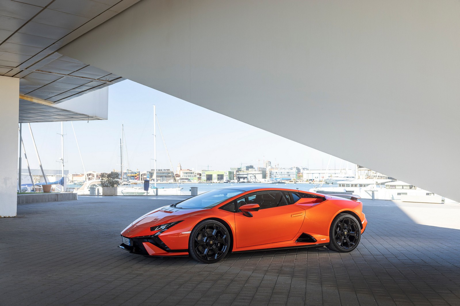 Фото Lamborghini Huracan EVO первое поколение рестайлинг Huracan Tecnica