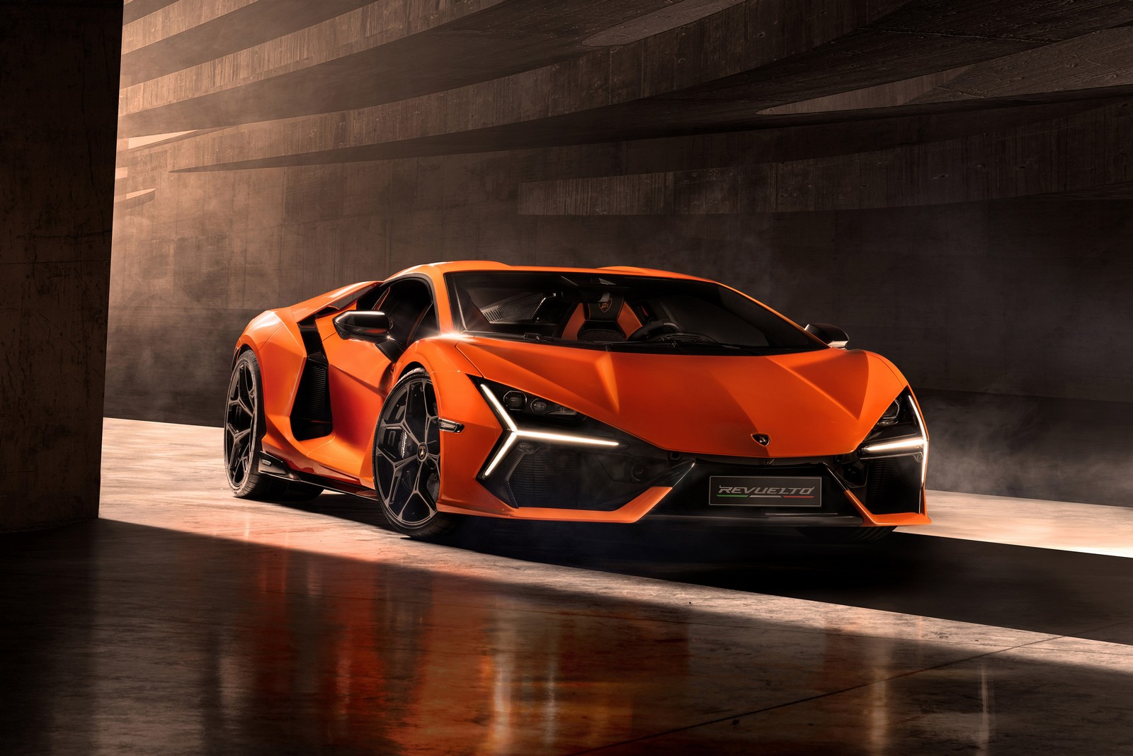 Фото Lamborghini Revuelto первое поколение Купе