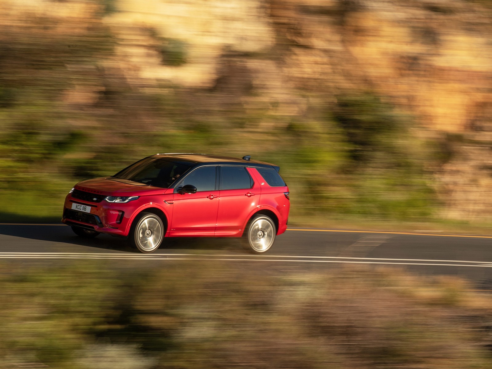 Фото Land Rover Discovery Sport первое поколение рестайлинг Внедорожник