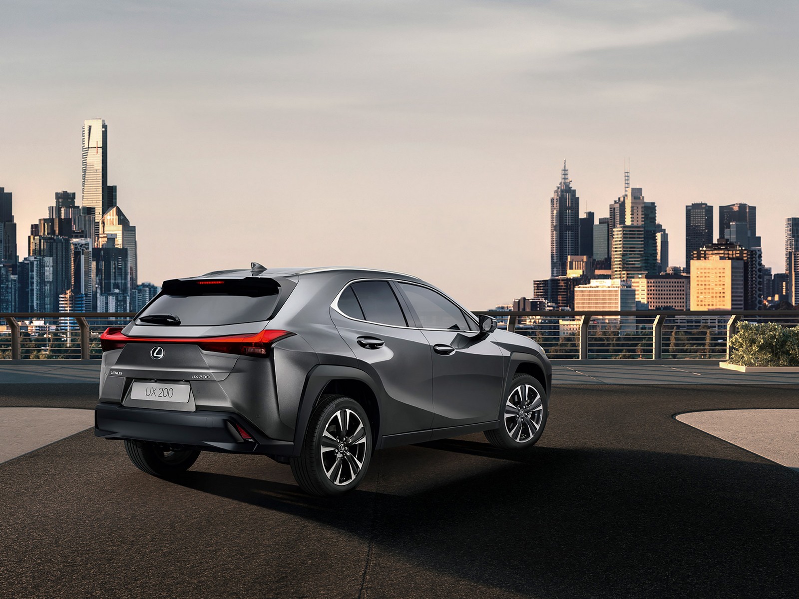 Фото Lexus UX первое поколение Внедорожник