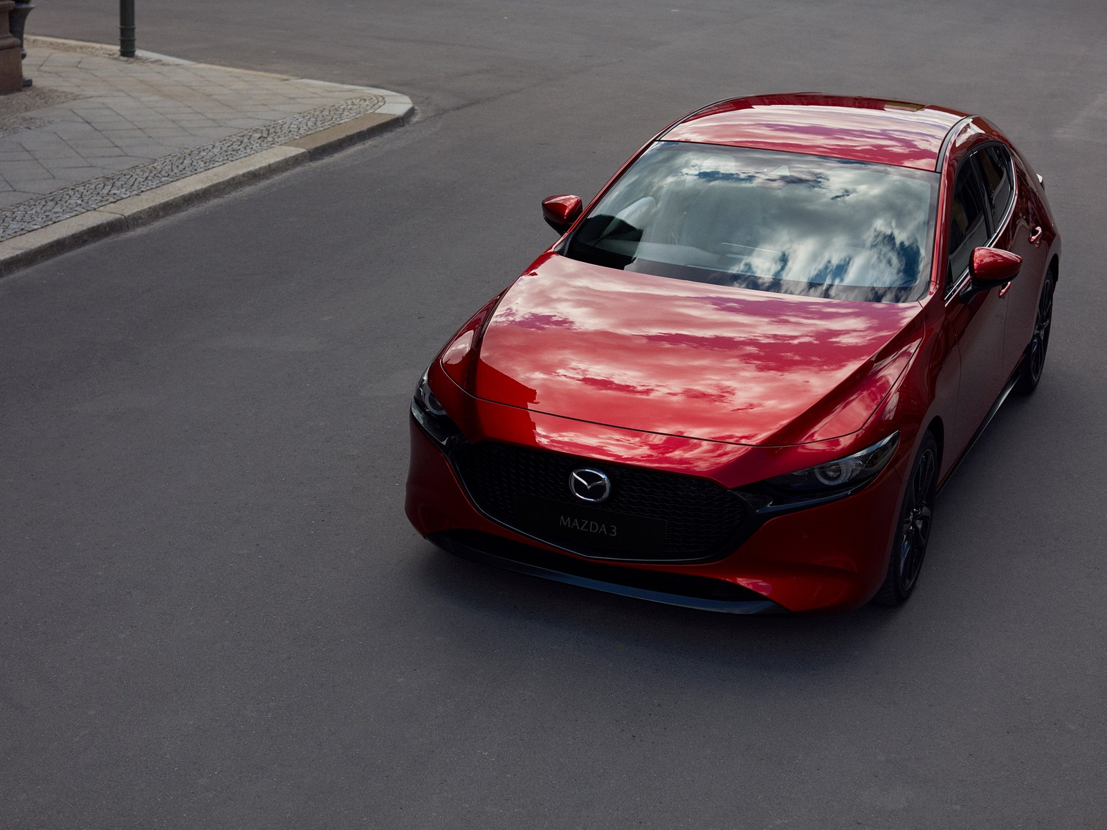 Фото Mazda 3 четвертое поколение хэтчбек