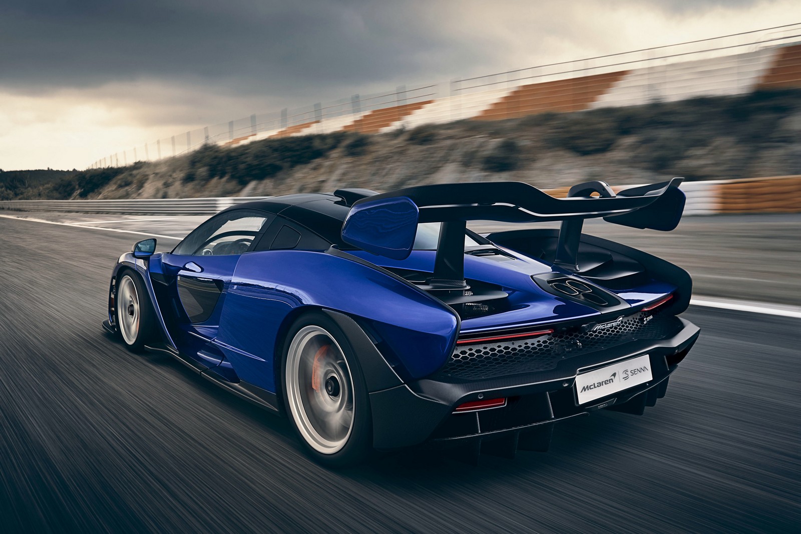 Фото McLaren Senna первое поколение Купе