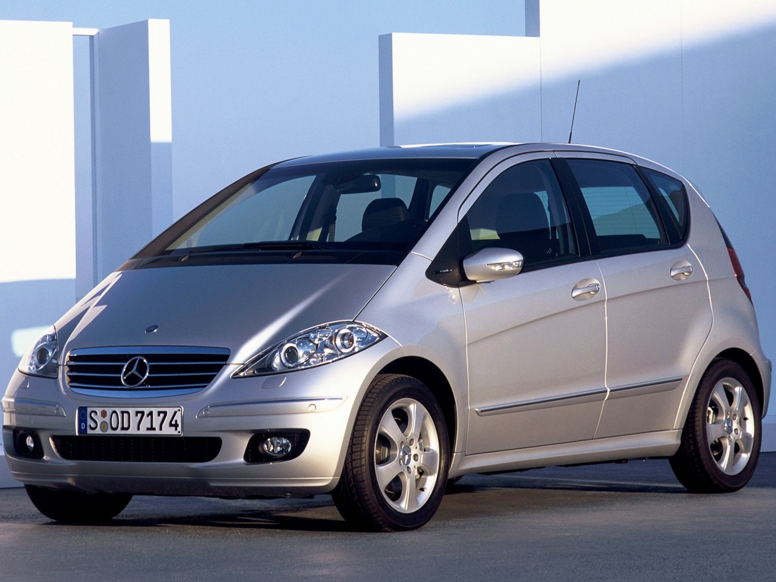 Фото Mercedes-Benz A-Класс W169 5-дв.