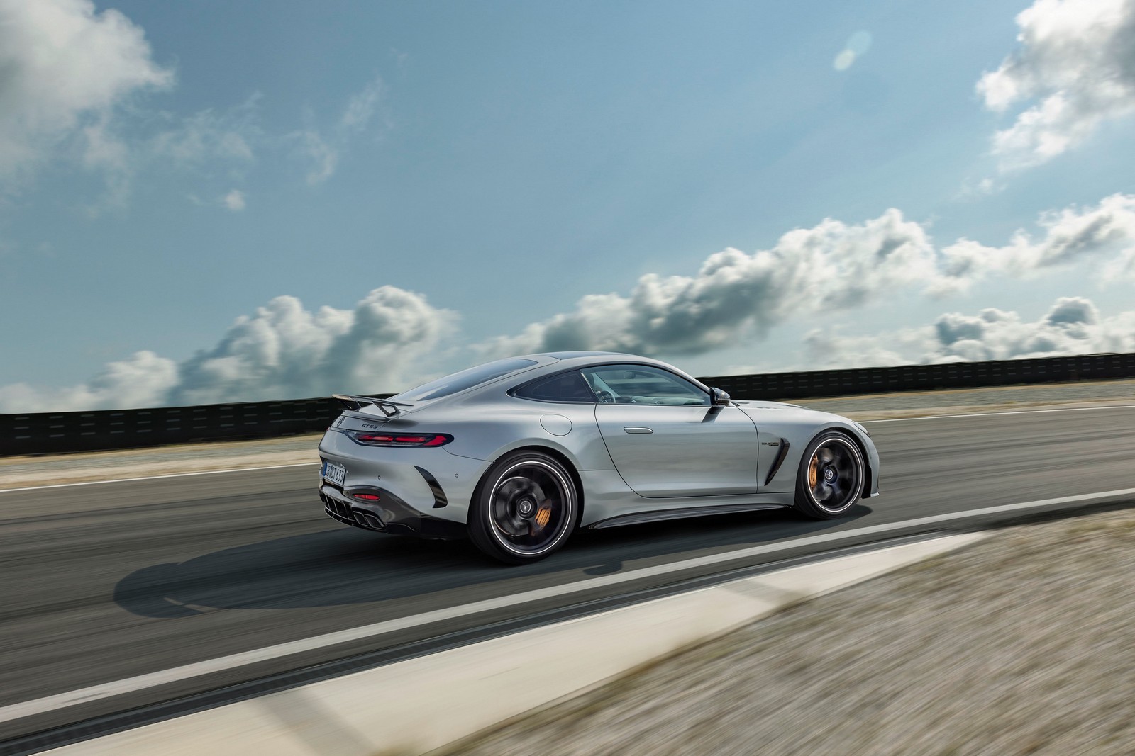 Фото Mercedes-Benz AMG GT десятое190/R190/X290 2-й рестайлинг купе