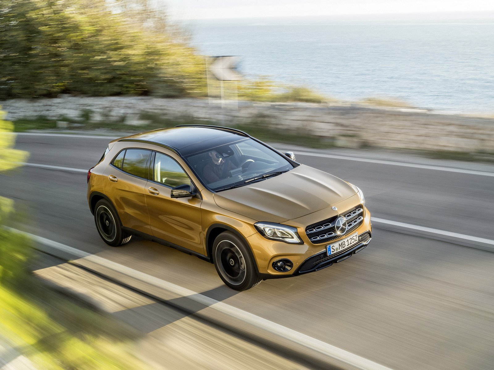 Фото Mercedes-Benz GLA-Класс десятое156 рестайлинг Внедорожник