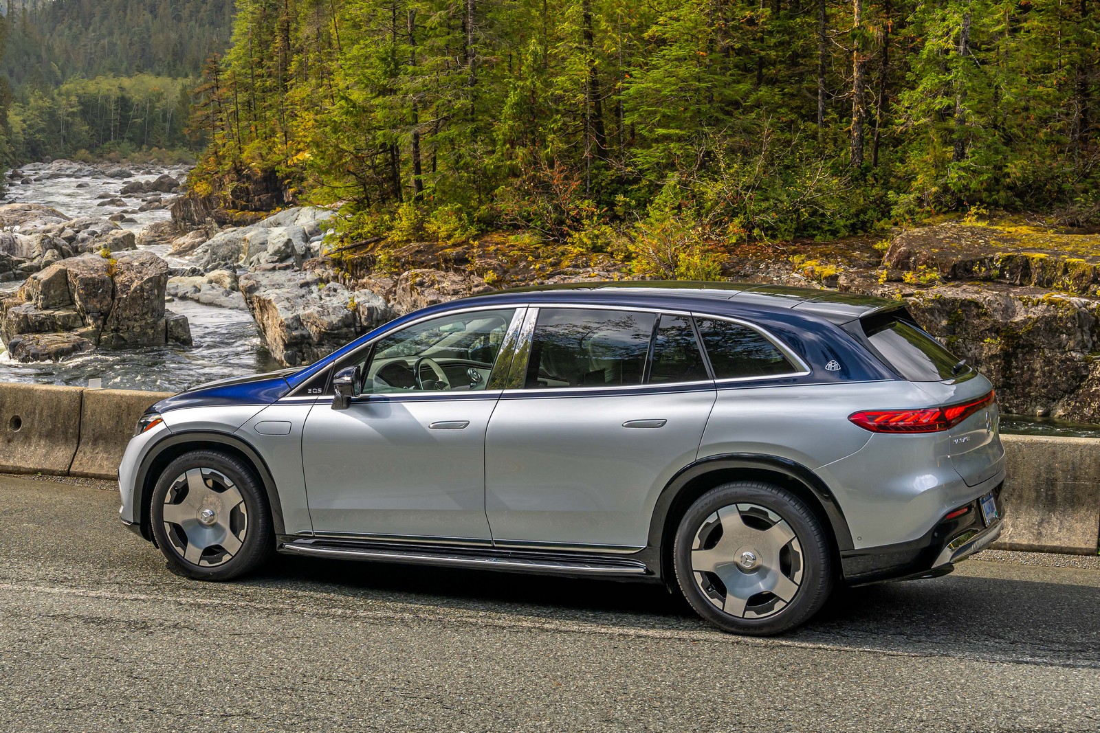 Фото Mercedes-Benz Maybach EQS SUV десятое296 Внедорожник