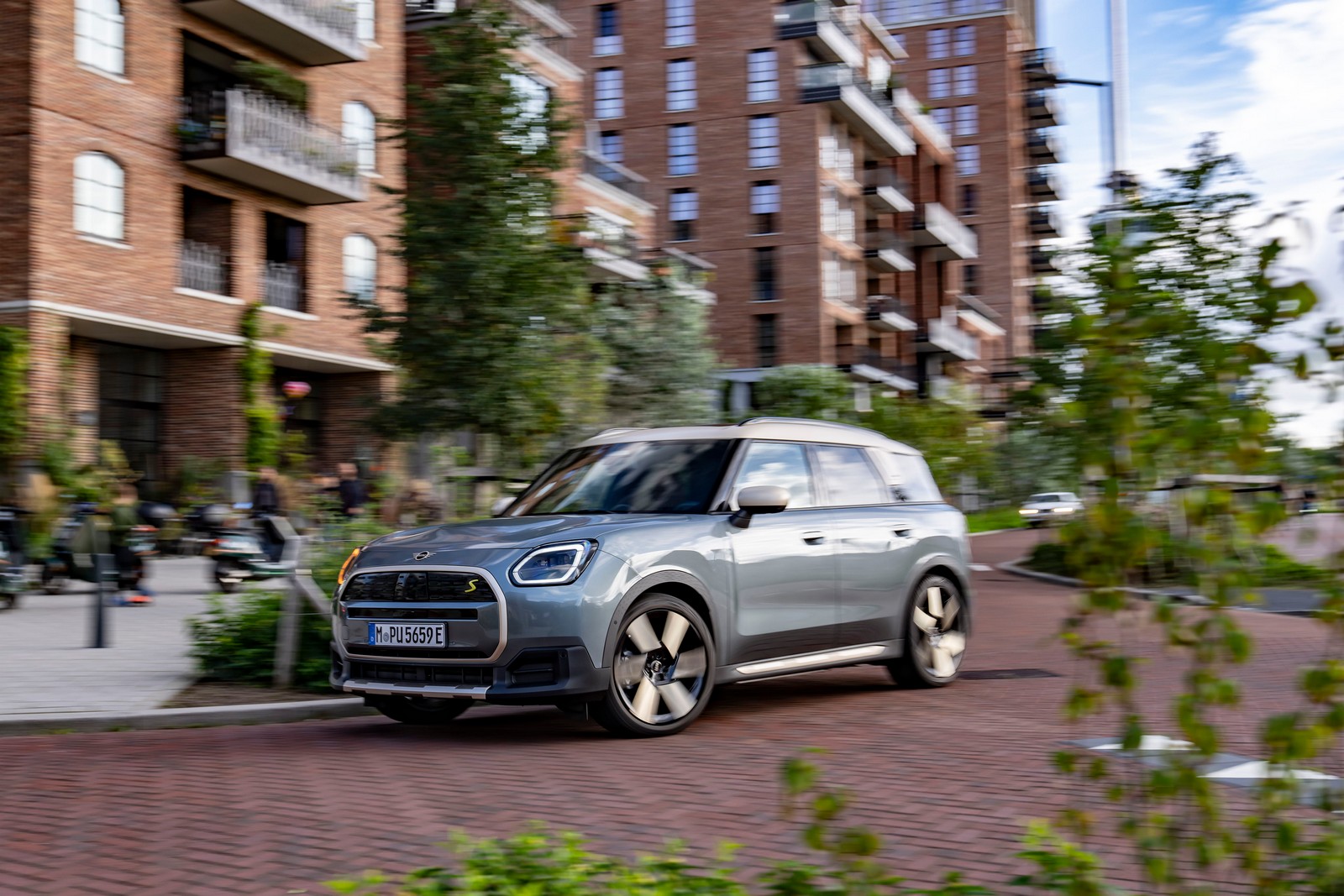 Фото MINI Cooper Countryman третье поколение Внедорожник