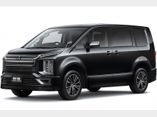 Фотография Mitsubishi Delica Минивэн