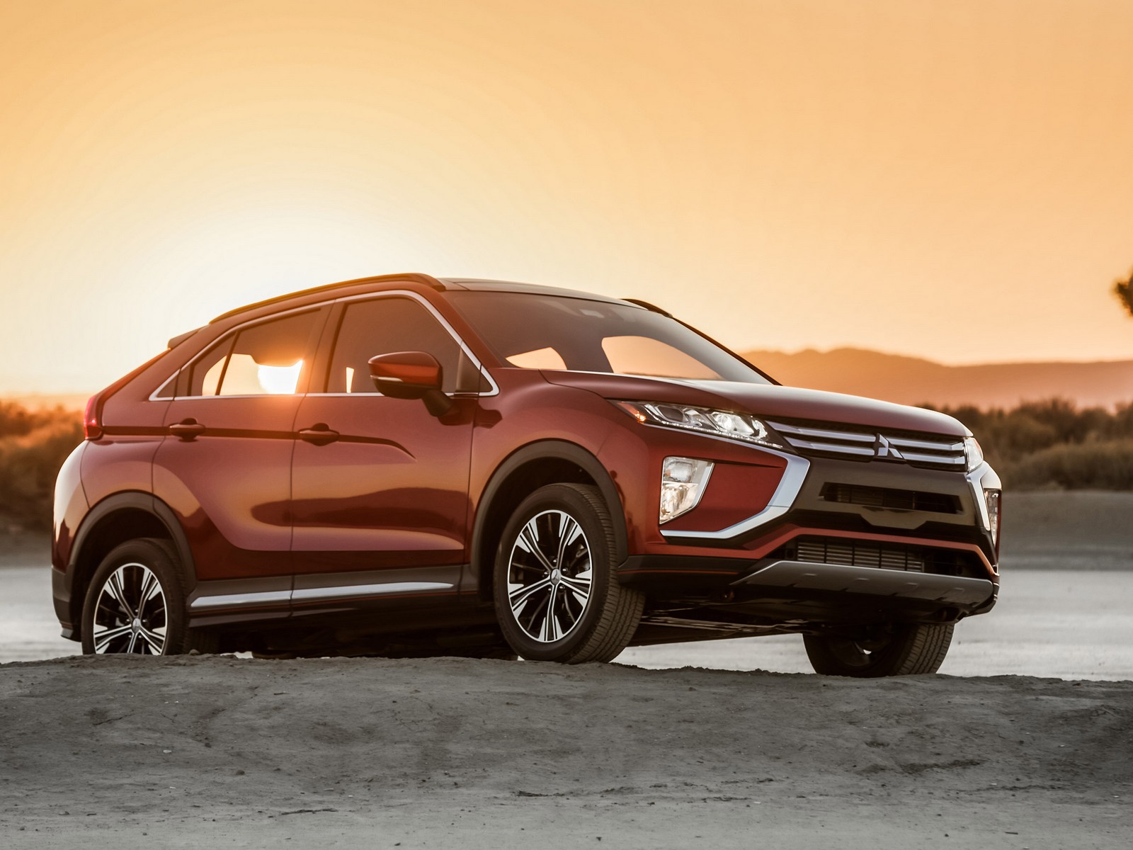 Фото Mitsubishi Eclipse Cross первое поколение Внедорожник