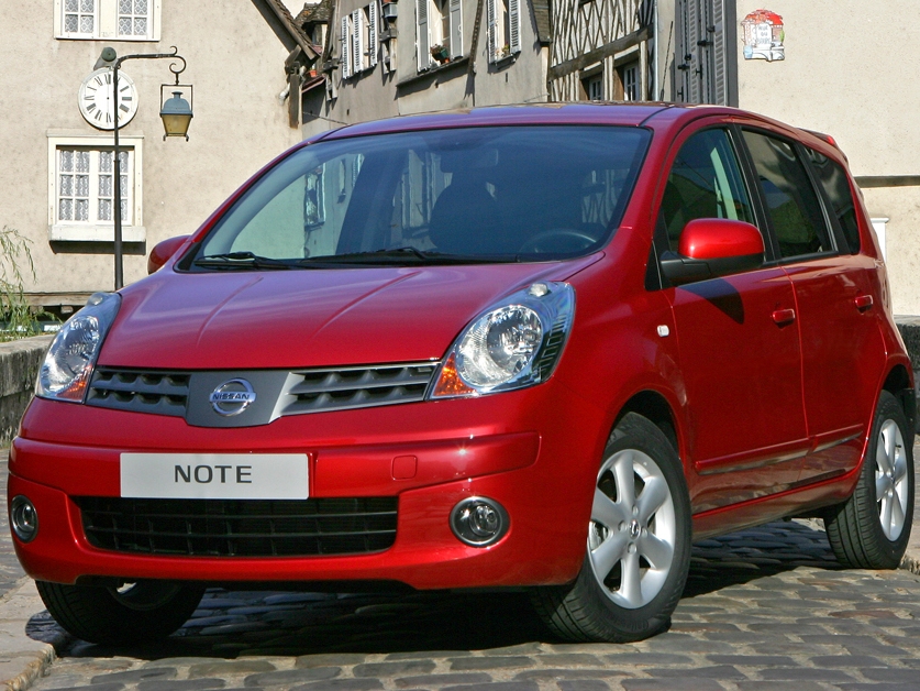 Фото Nissan Note первое поколение Хэтчбек