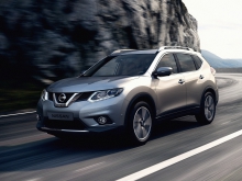 Фотография Nissan X-Trail Внедорожник