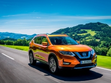 Фотография Nissan X-Trail Внедорожник