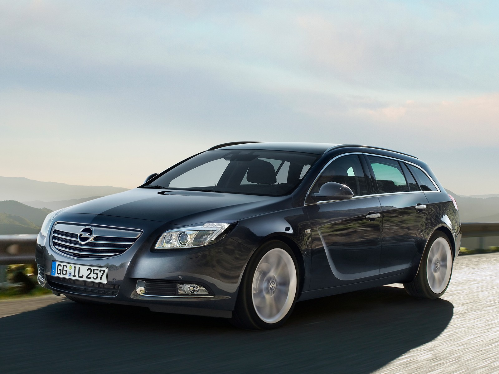Фото Opel Insignia первое поколение универсал