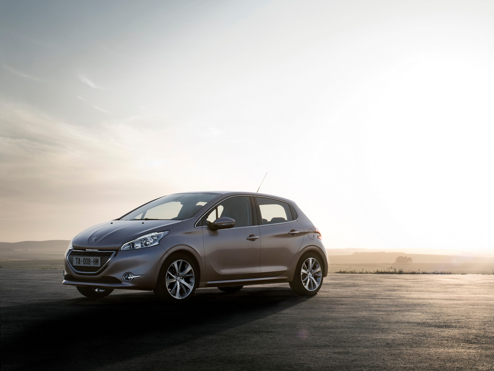 Фото Peugeot 208 первое поколение хэтчбек 5-дв.
