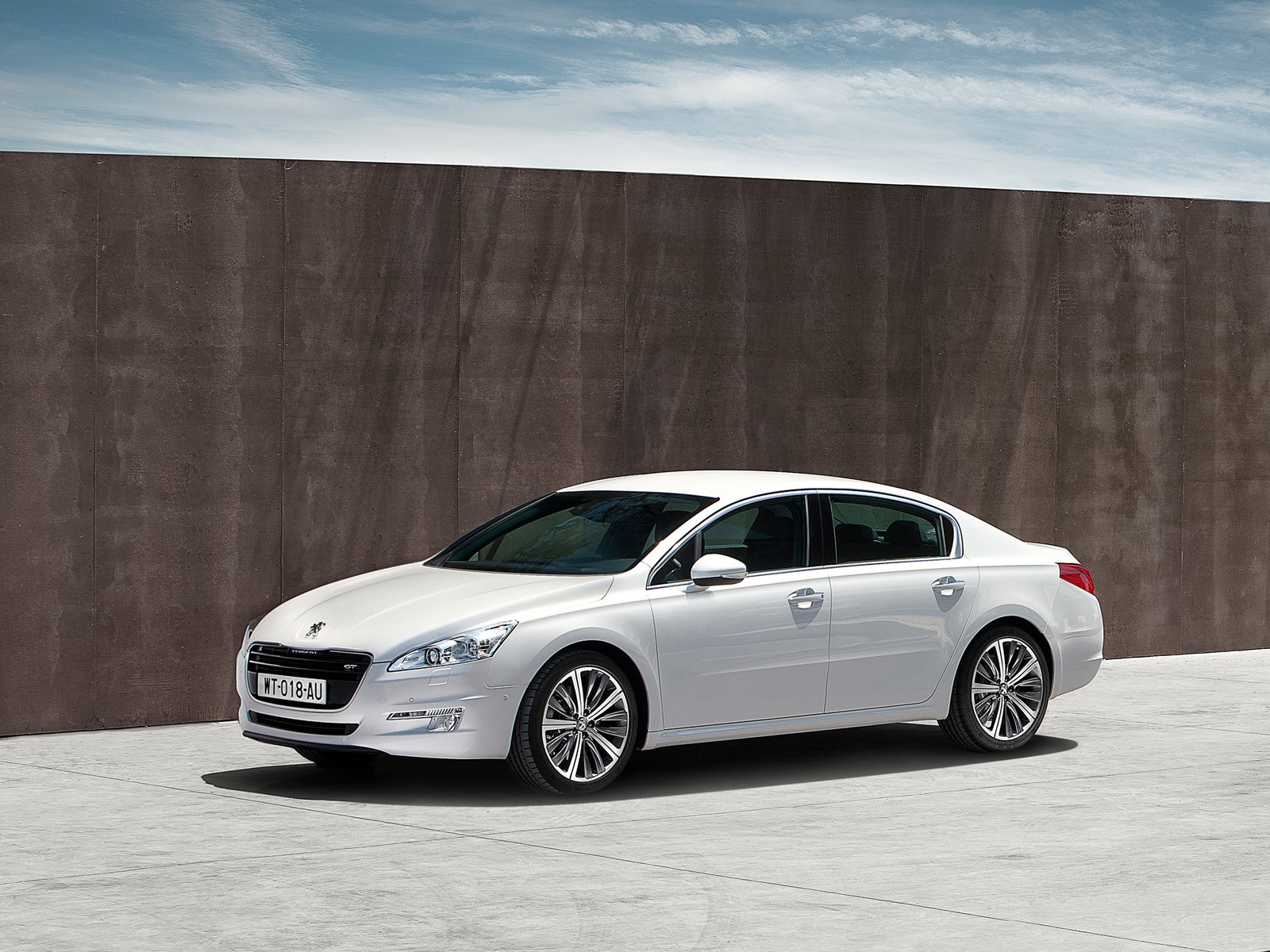 Фото Peugeot 508 первое поколение седан