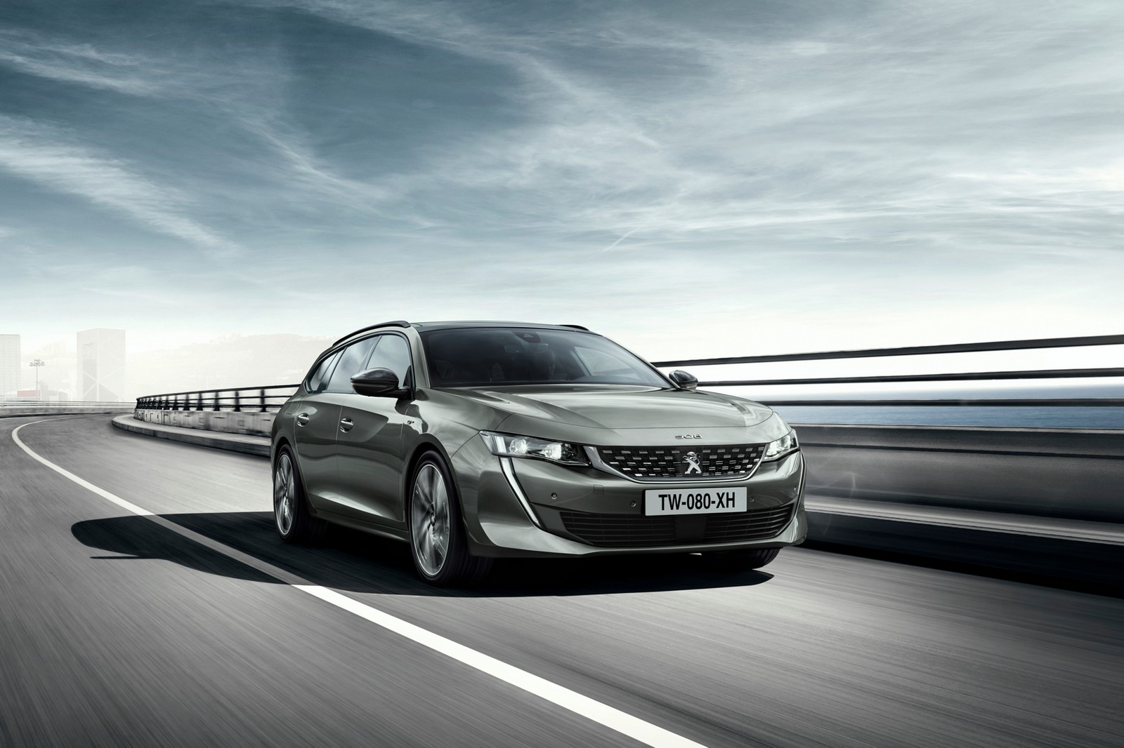 Фото Peugeot 508 второе поколение универсал