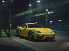 Фотография Porsche 718 Cayman GT4 Купе