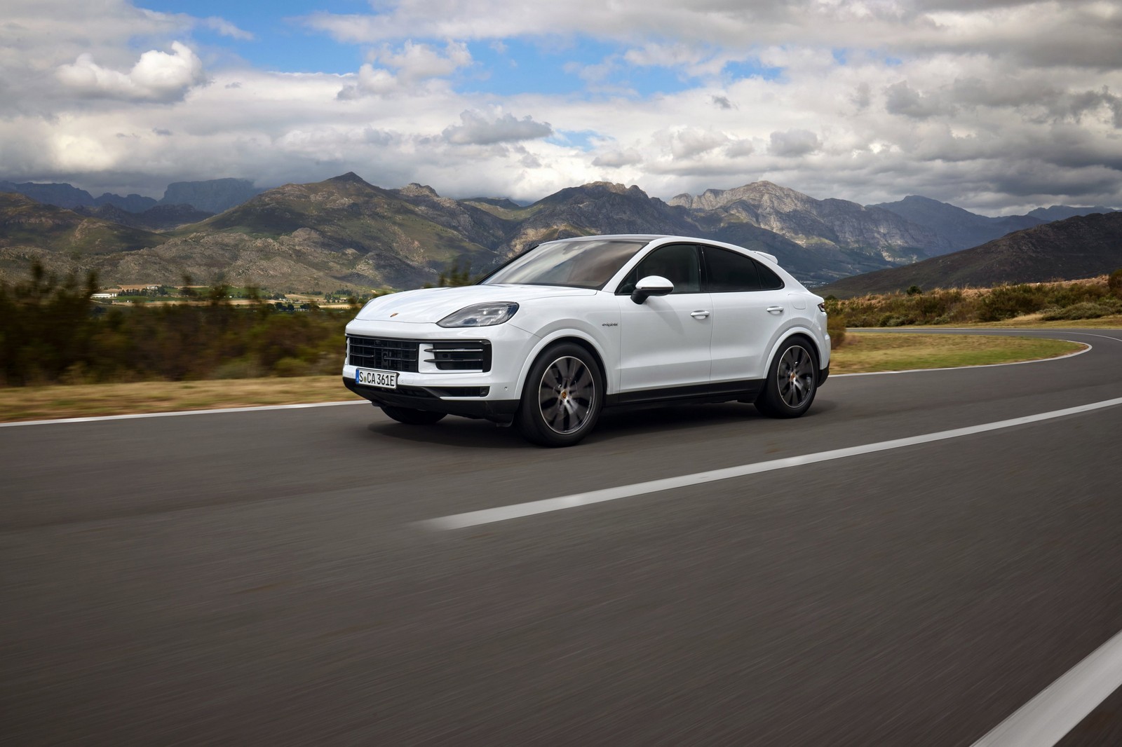 Фото Porsche Cayenne Coupe третье поколение рестайлинг Внедорожник