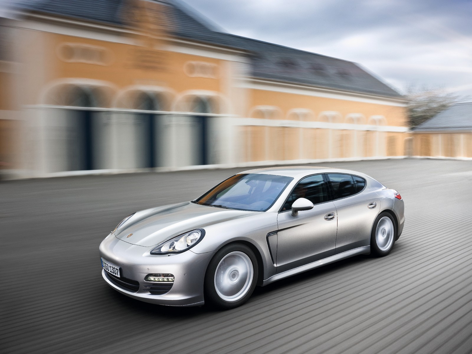 Фото Porsche Panamera E2B Хэтчбек