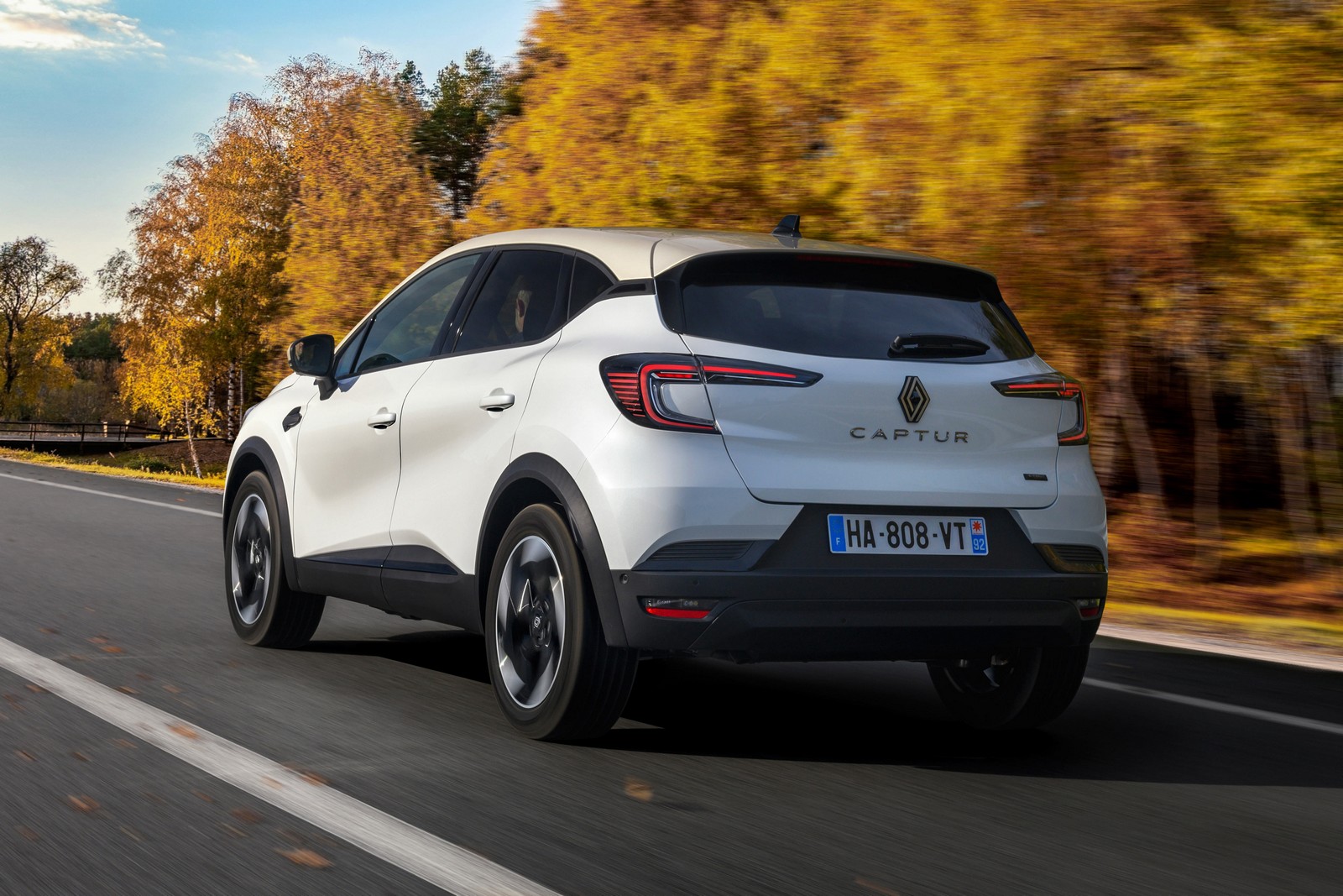 Фото Renault Captur второе поколение рестайлинг Внедорожник