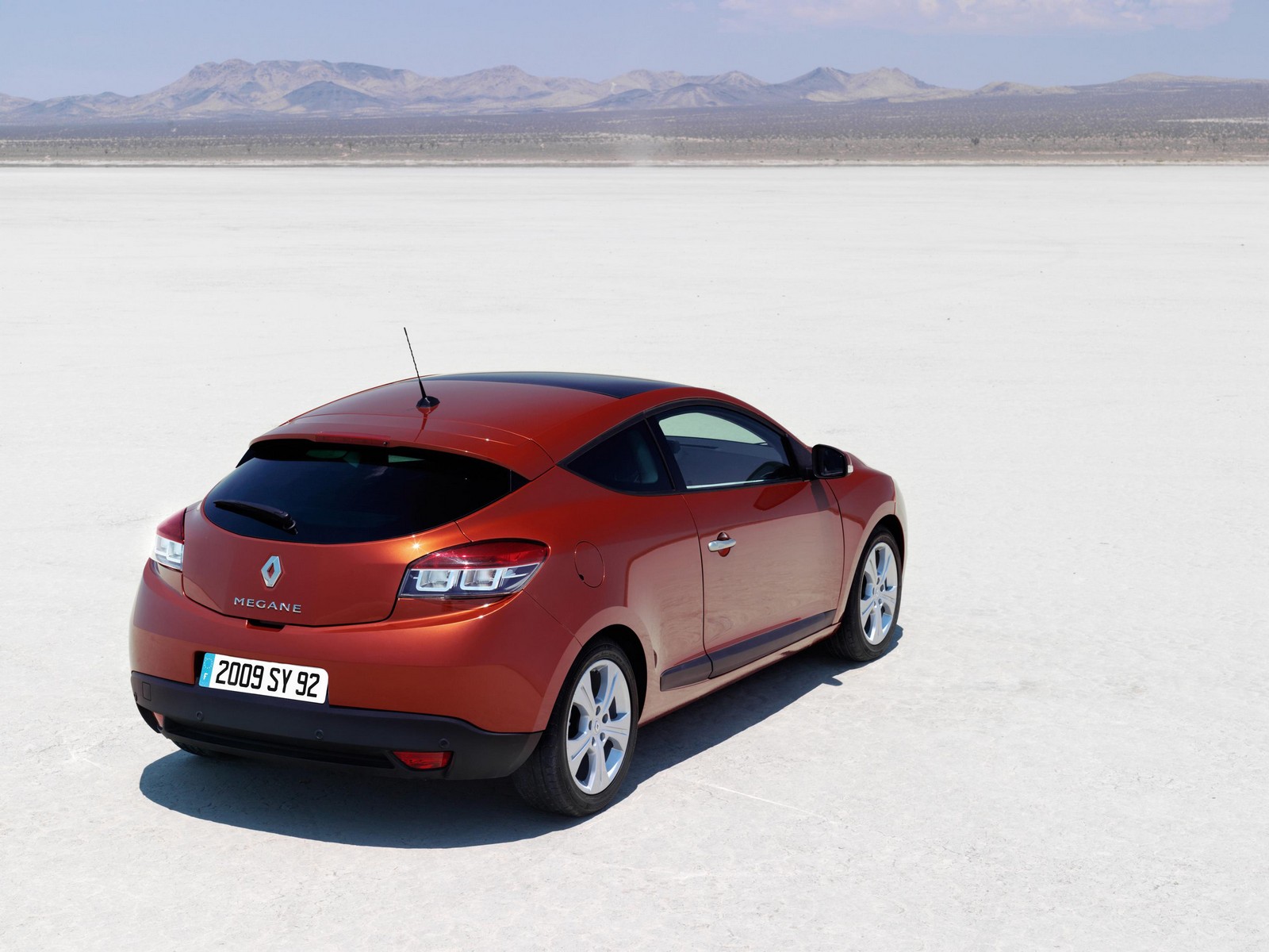 Фото Renault Megane третье поколение хэтчбек 3-дв.